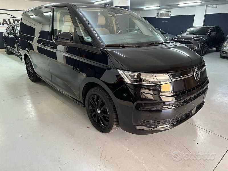 Usata VW Multivan Style 150 CV (110 kW) 2023 Nero Monovolume