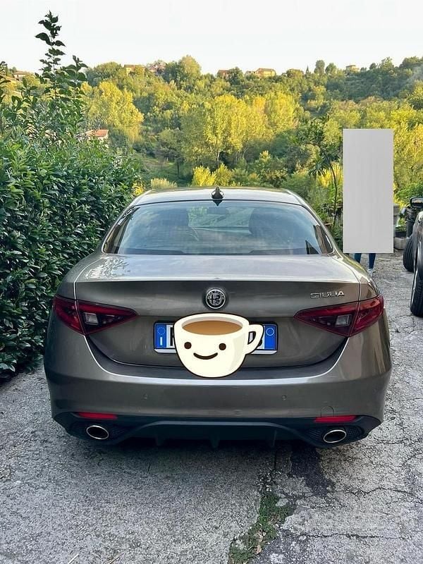 Usata Alfa Romeo Giulia 150 CV (110 kW) 2018 Berlina