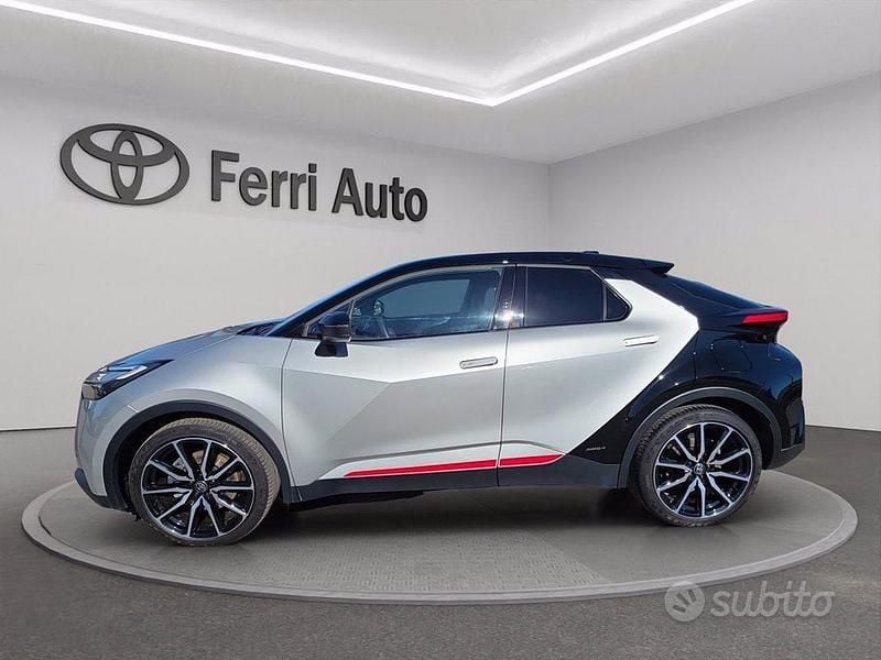 Usata Toyota C-HR Sport 198 CV (145 kW) 2024 Silver met black SUV