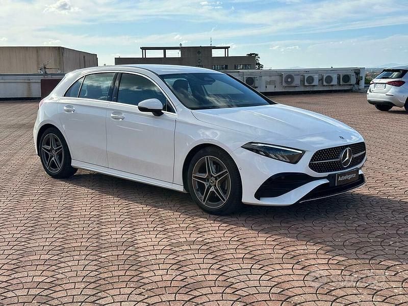 Usata Mercedes A180 AMG line 116 CV (85 kW) 2023 Bianco Berlina