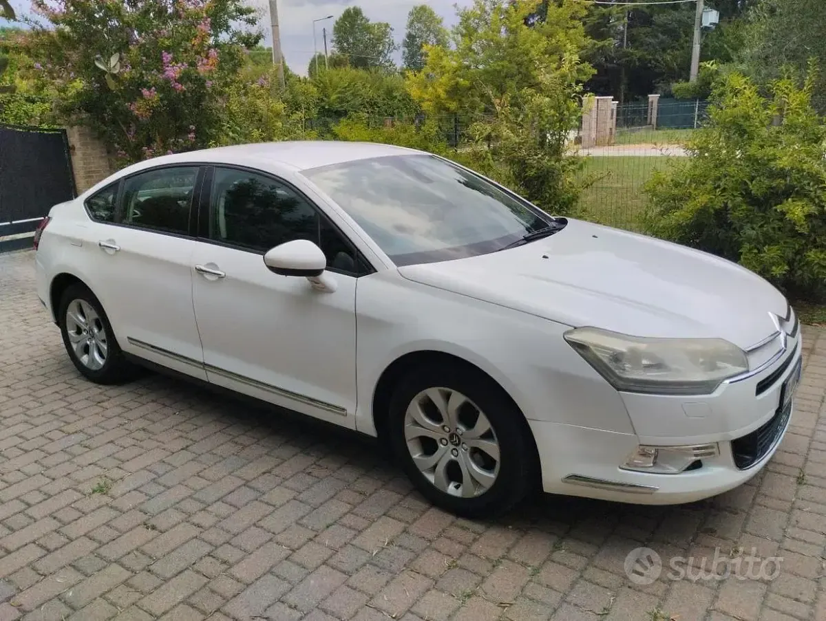 Usata Citroën C5 140 CV (102 kW) 2012 Bianco Berlina
