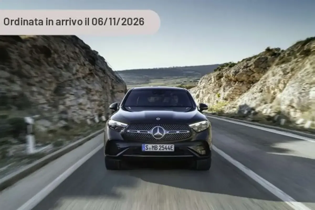 Usata Mercedes GLC300e AMG Line Premium Plus 313 CV (230 kW) 2024 Argento Coupé