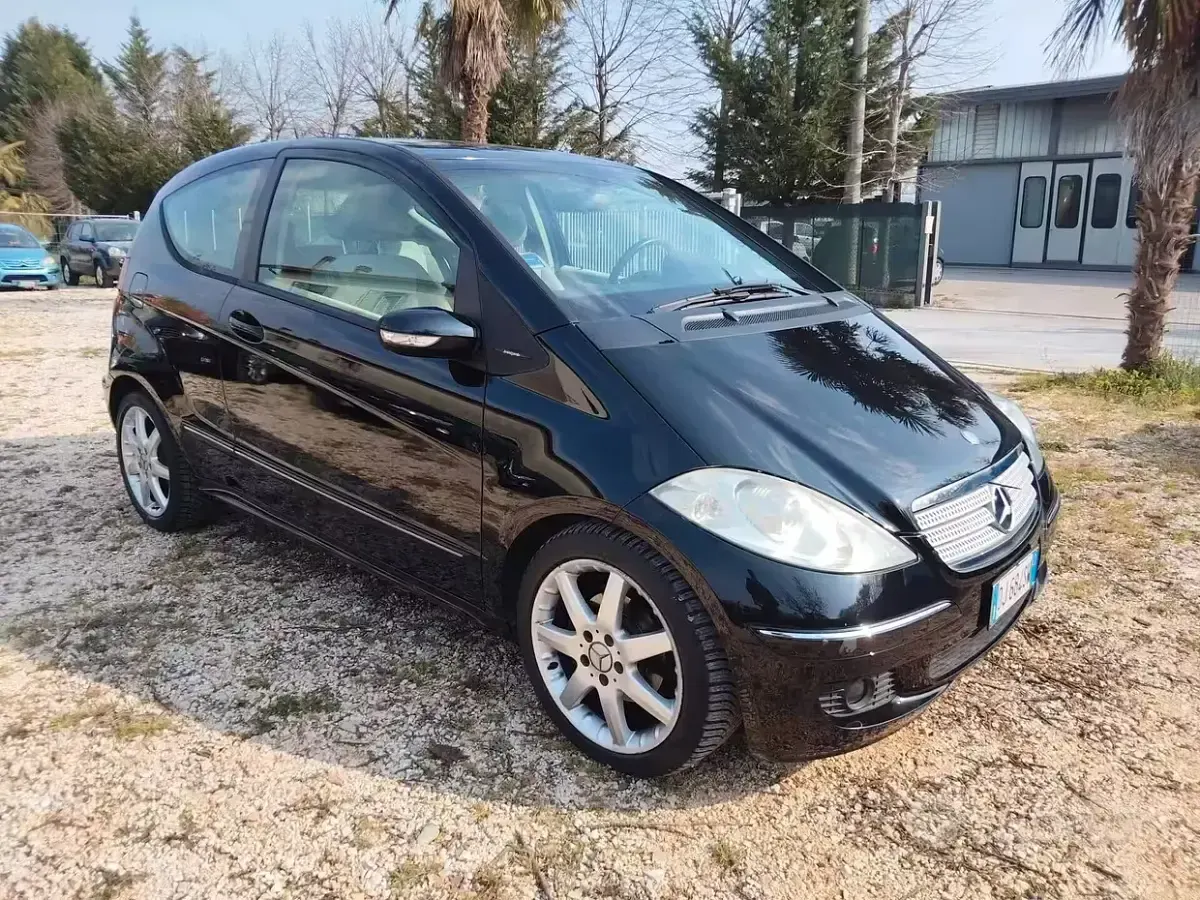 Usata Mercedes A180 Avantgarde 109 CV (80 kW) 2007 Nero Coupé