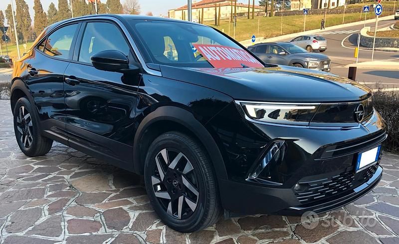 Usata Opel Mokka Elegance 131 CV (96 kW) 2022 Nero SUV