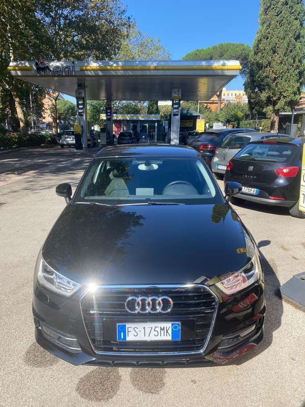 Usato 2018 Audi A1 Sportback 1.0 Benzin 95 CV (16.700 €)