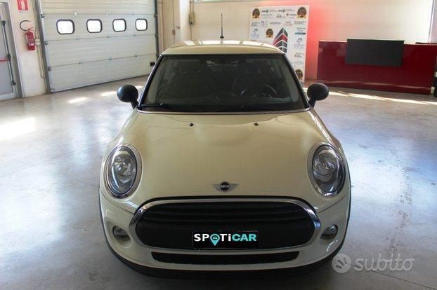 Usata Mini One D 95 CV (69 kW) 2018 Beige Utilitaria