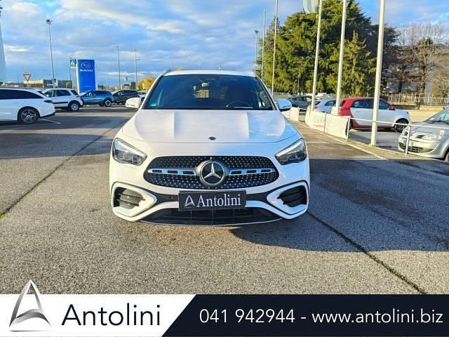 Usata Mercedes GLA200 AMG Line Premium 163 CV (119 kW) 2025 Bianco SUV