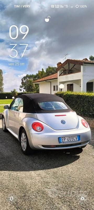 Usata VW New Beetle 105 CV (77 kW) 2005 Grigio Utilitaria