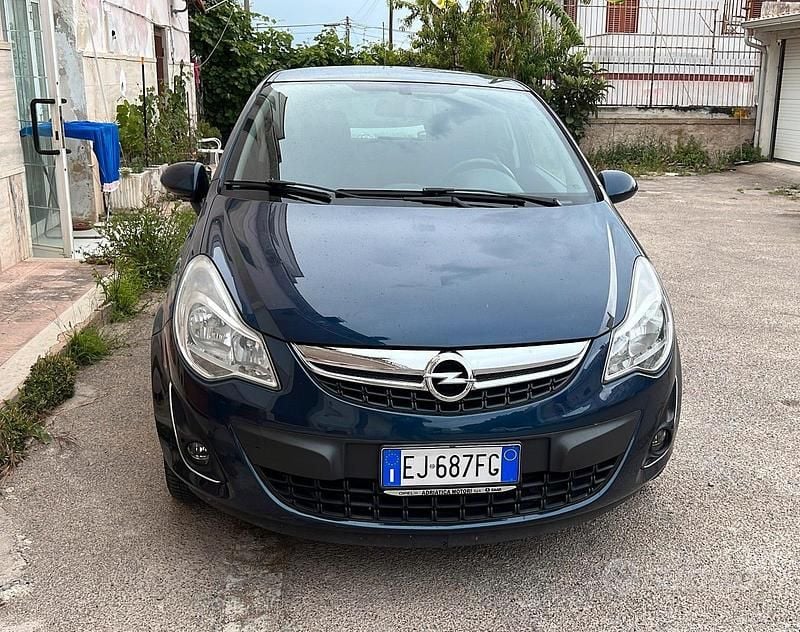 Blu Usata 2011 Opel Corsa Due volumi | 4500 € (Buon prezzo) - Immagine 1/4
