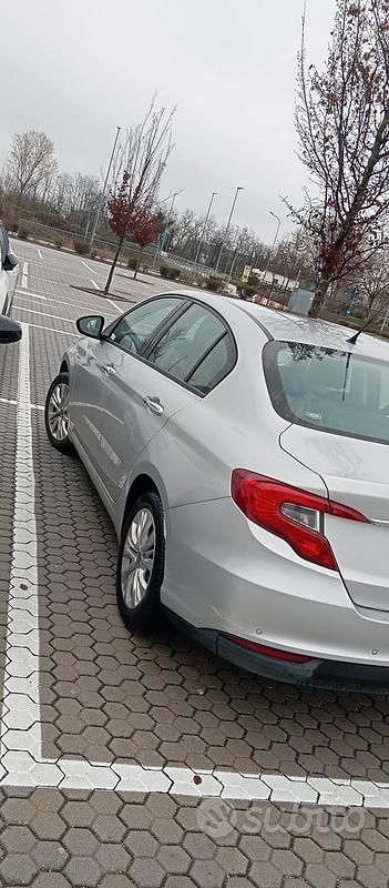 Usata Fiat Tipo 120 CV (88 kW) 2016 Grigio Station wagon