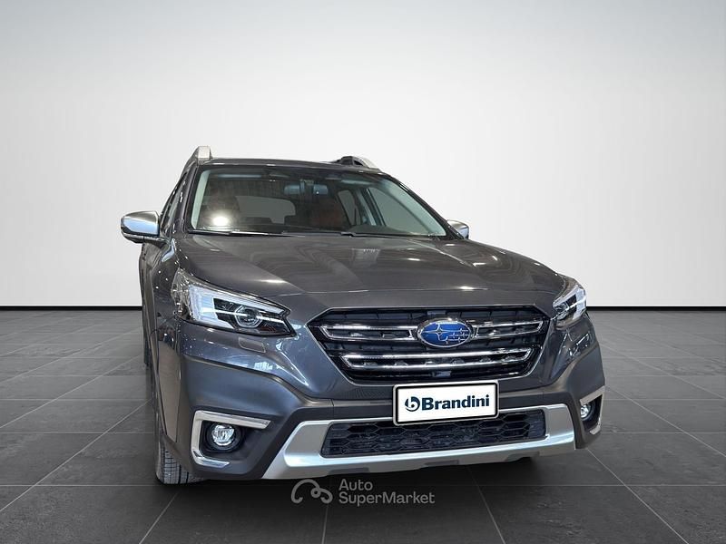 Usata Subaru Outback Premium 169 CV (124 kW) 2024 Gray Station wagon