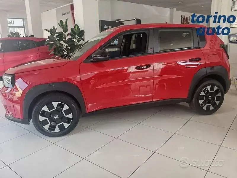 Nuova Fiat Grande Panda Icon 101 CV (74 kW) 2026 Rosso Utilitaria