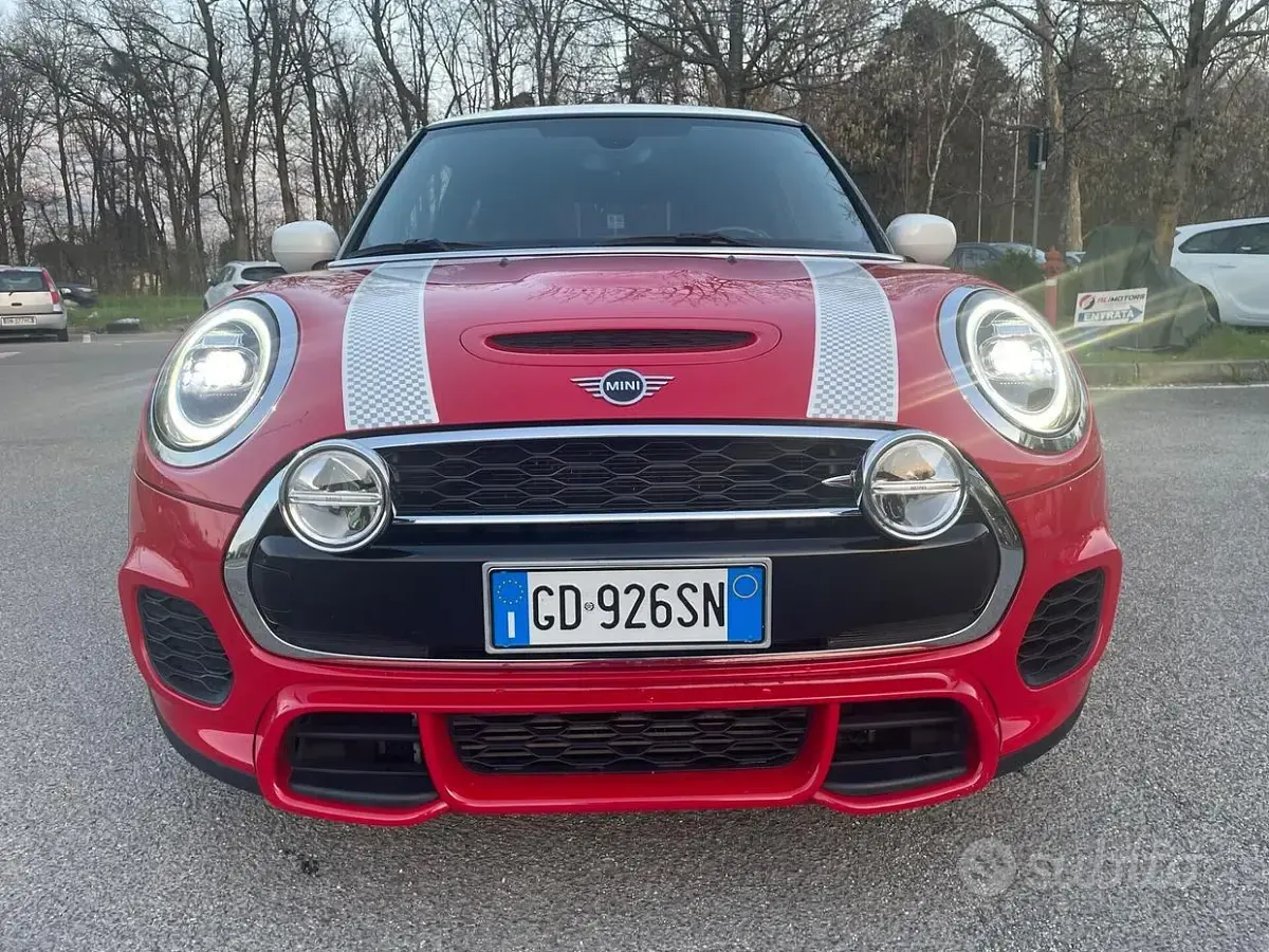 Begagnad Mini John Cooper Works Challenge 231 HK (169 kW) 2021 Röd Halvkombi