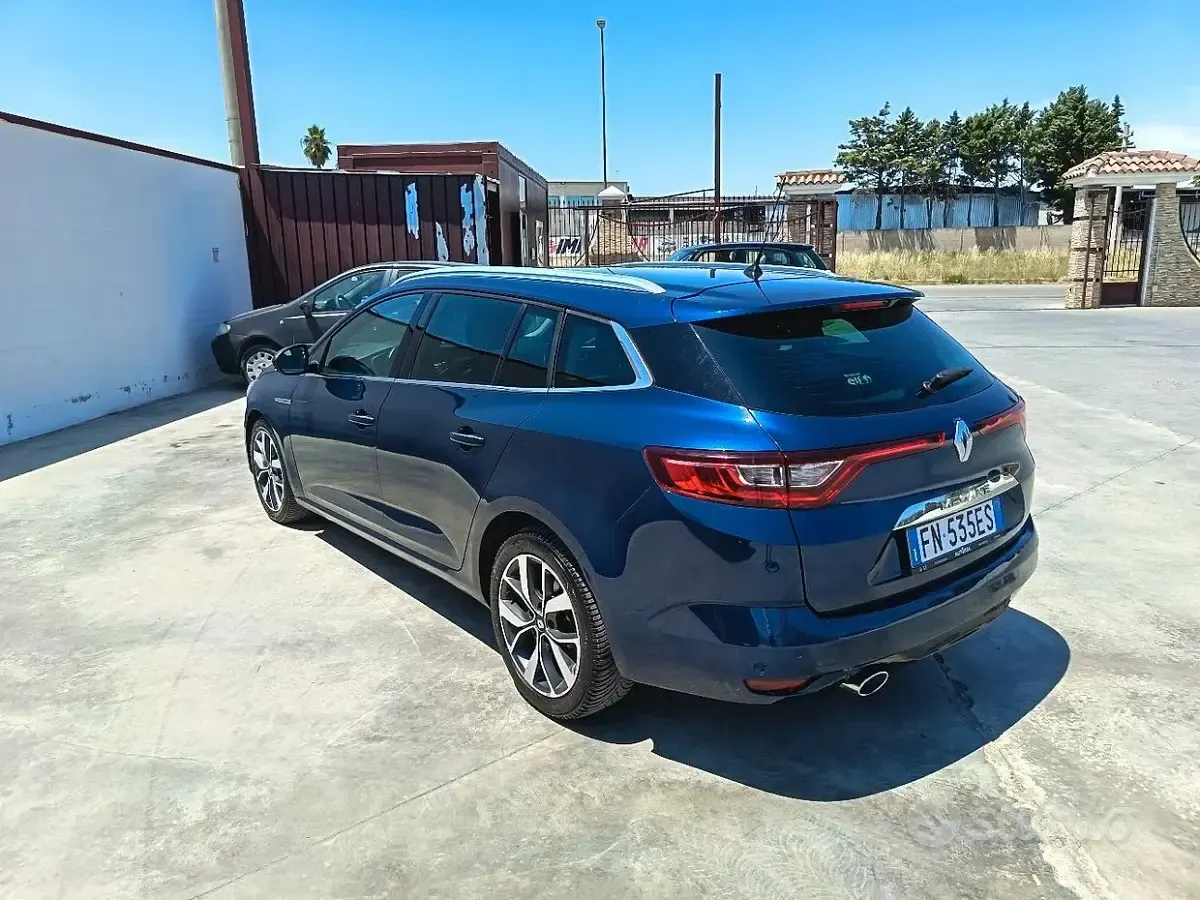 Usata Renault Mégane GrandTour Bose Edition 110 CV (80 kW) 2018 Bluazzurro Station wagon