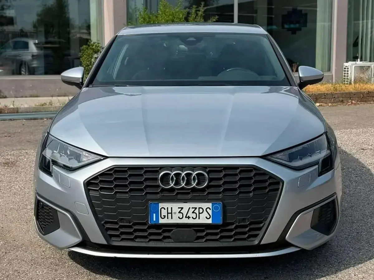 Usata Audi A3 Advanced 150 CV (110 kW) 2021 Argento Berlina
