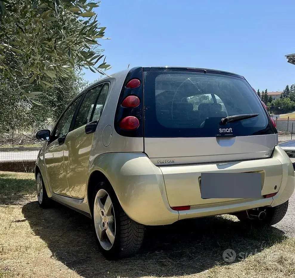Usata Smart ForFour Passion 95 CV (69 kW) 2005 Verde Utilitaria