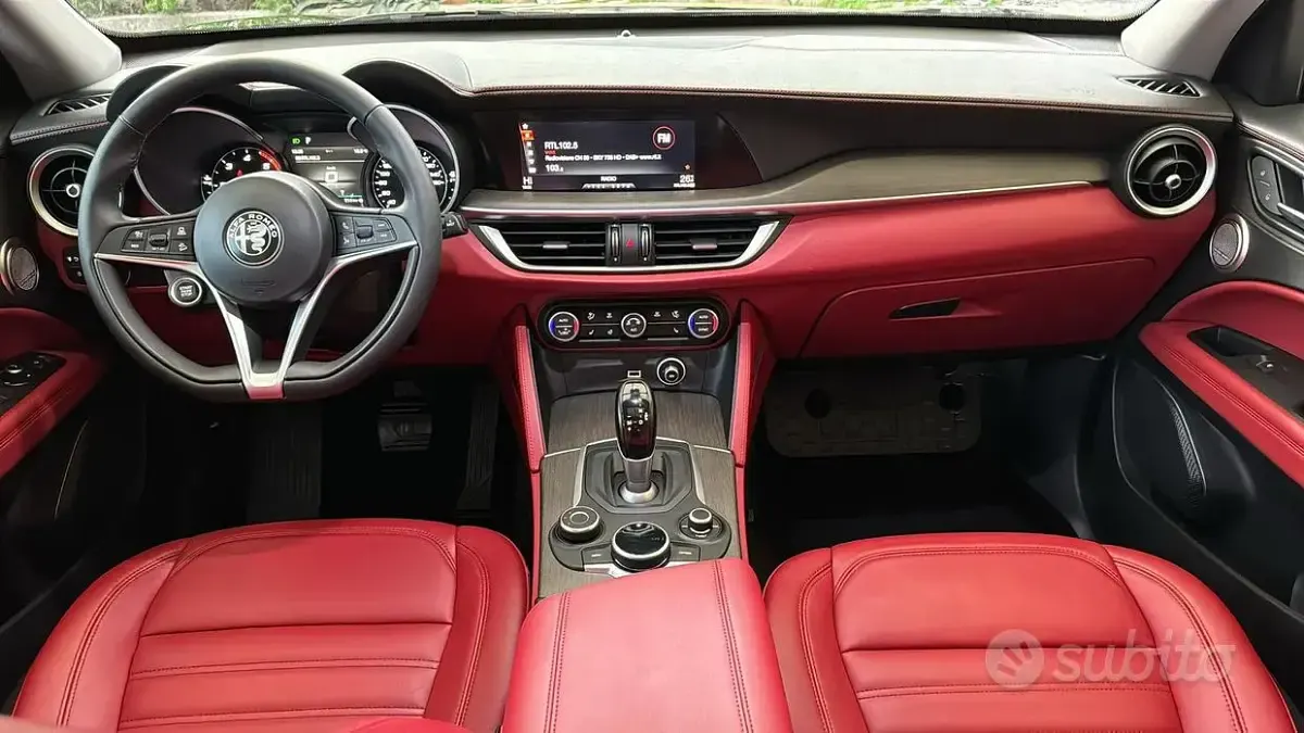 Usata Alfa Romeo Stelvio 190 CV (139 kW) 2019 Nero SUV