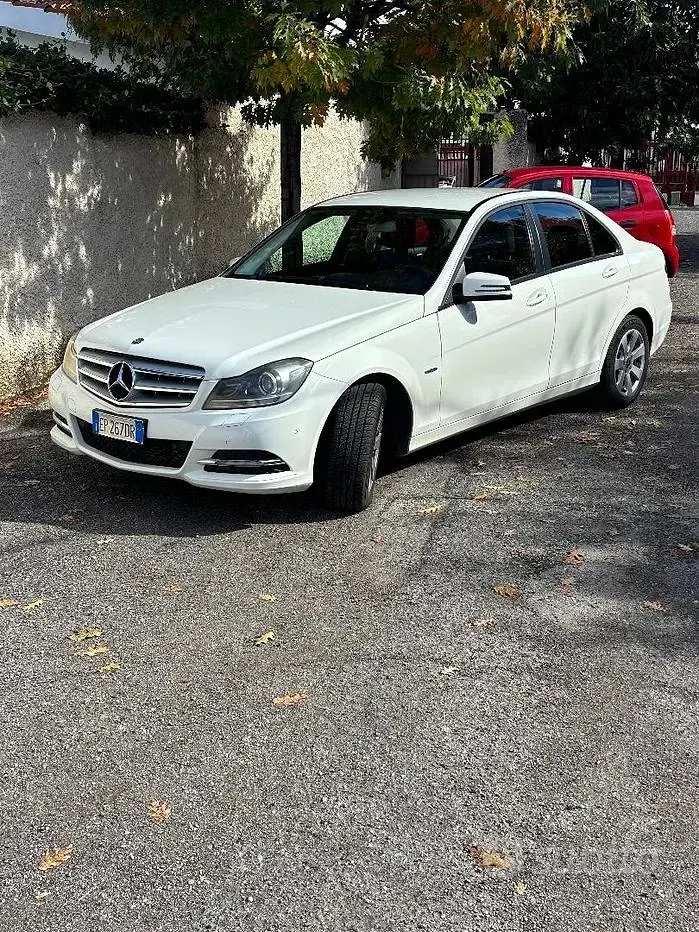 Usata Mercedes C200 150 CV (110 kW) 2012 Bianco Berlina