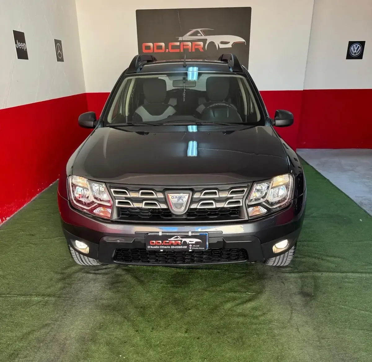 Usata Dacia Duster Lauréate 114 CV (83 kW) 2017 Grigio SUV