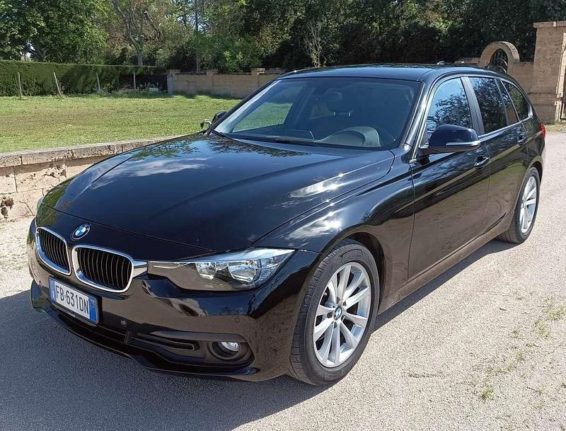 Nero Usata 2015 BMW 320 Comfort Edition Station wagon | 11.500 € (Buon prezzo) - Immagine 1/4