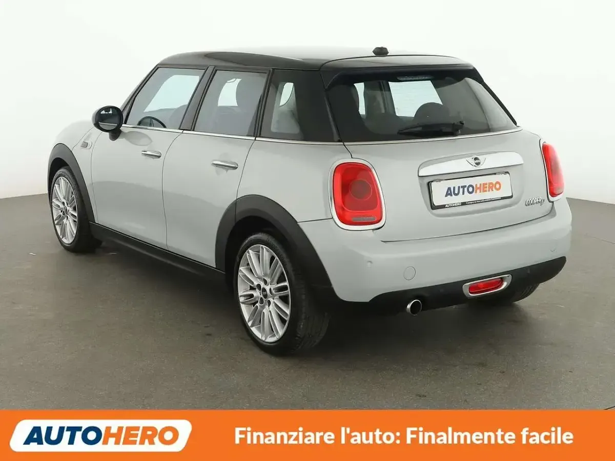 Usata Mini Cooper D 116 CV (85 kW) 2016 Argento Utilitaria