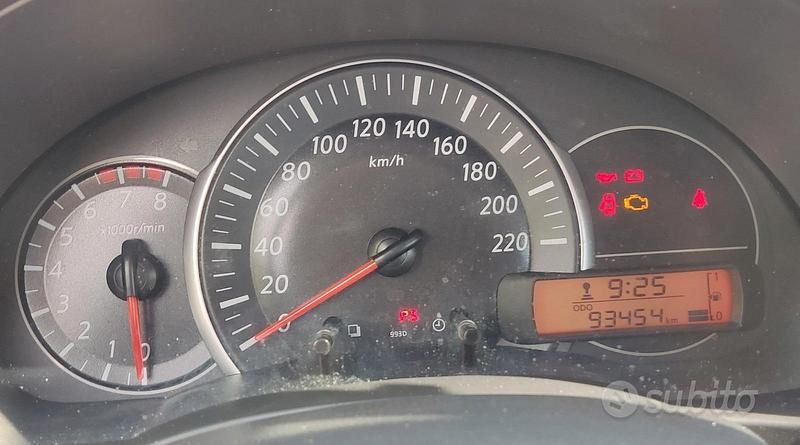 Bianco Usata 2017 Nissan Micra Due volumi | 7400 € (Buon prezzo) - Immagine 1/4