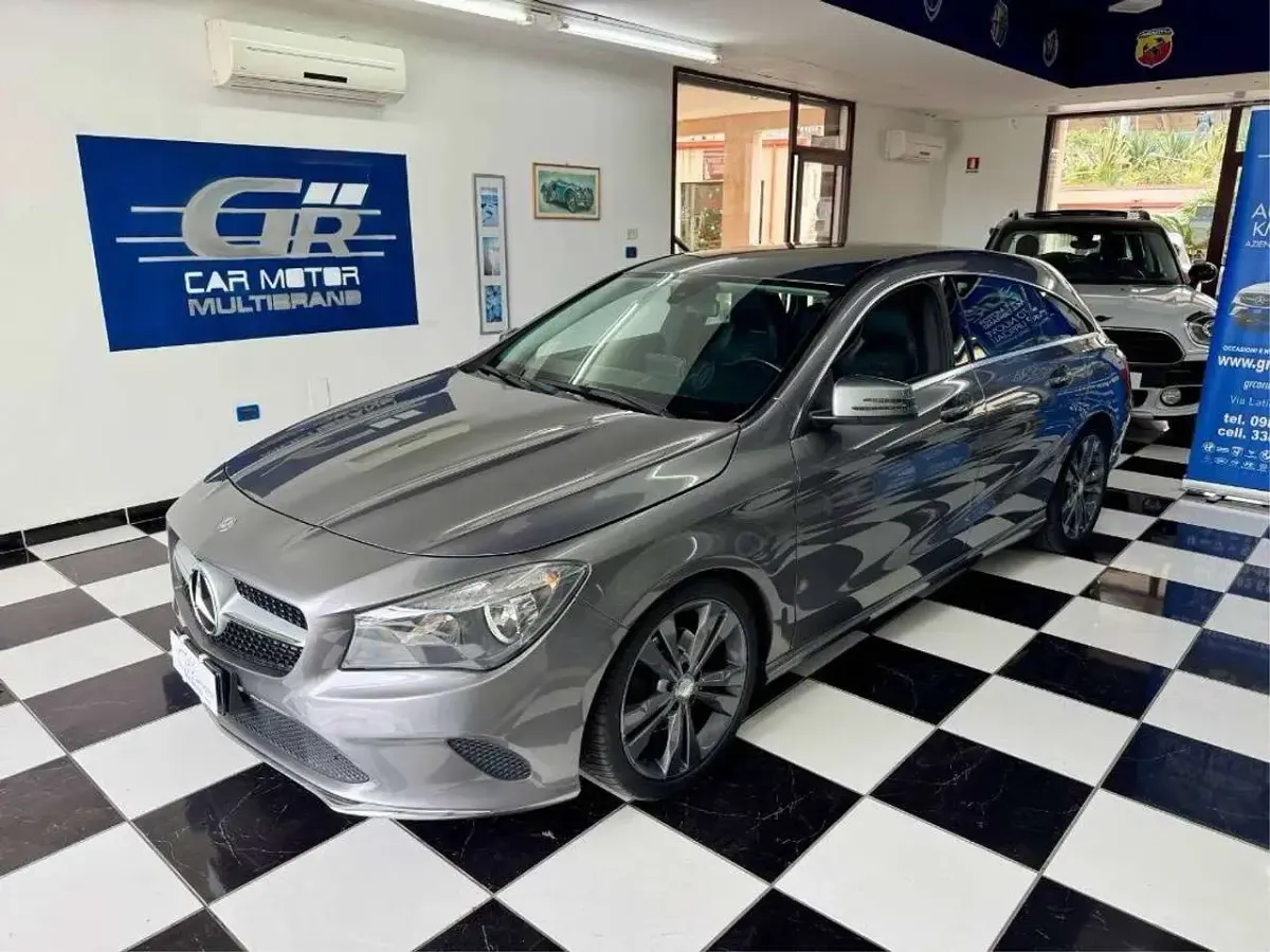 Usata Mercedes CLA180 109 CV (80 kW) 2016 Grigio Coupé