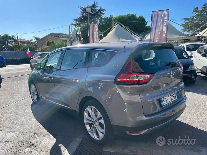 Usata Renault Grand Scénic IV Intens 120 CV (88 kW) 2019 Grigio Monovolume