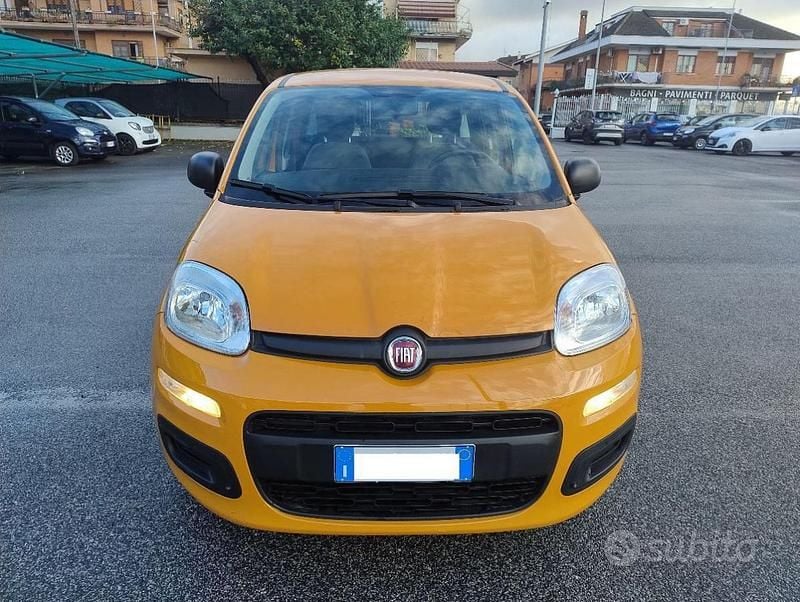 Usata Fiat Panda Easy 69 CV (50 kW) 2021 Arancione Berlina