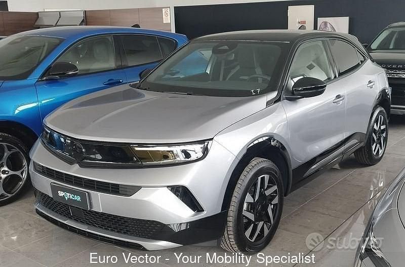Usata Opel Mokka 131 CV (96 kW) 2025 Grigio SUV