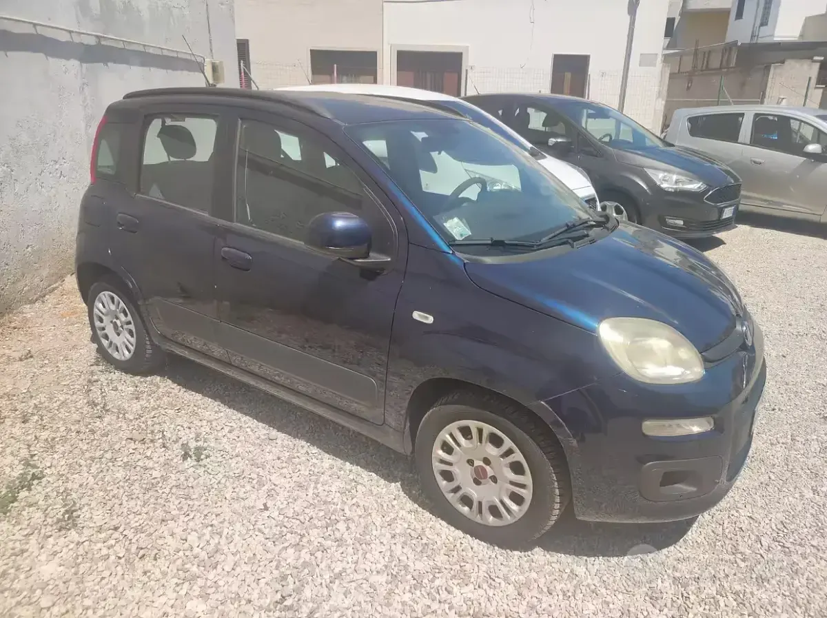 Usata Fiat Panda Lounge 69 CV (50 kW) 2014 Bluazzurro Utilitaria