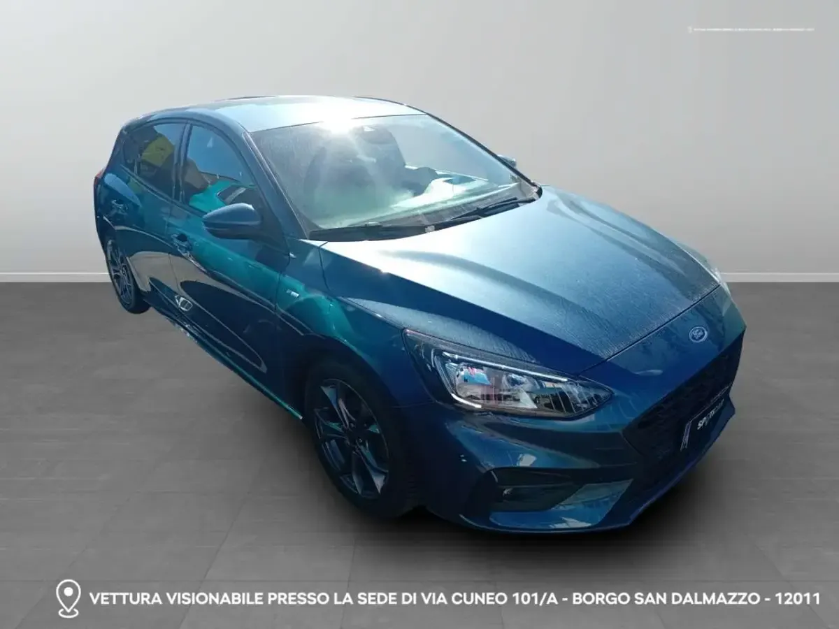Usata Ford Focus ST-Line 125 CV (91 kW) 2018 0f blu lava metallizzato Berlina