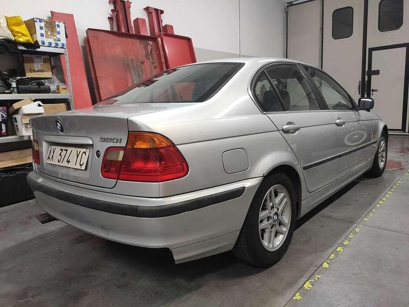 Usata BMW 320 Efficient Dynamics 150 CV (110 kW) 1998 Berlina