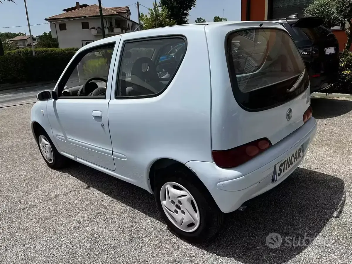 Usata Fiat 600 Active 54 CV (39 kW) 2008 Bluazzurro Utilitaria