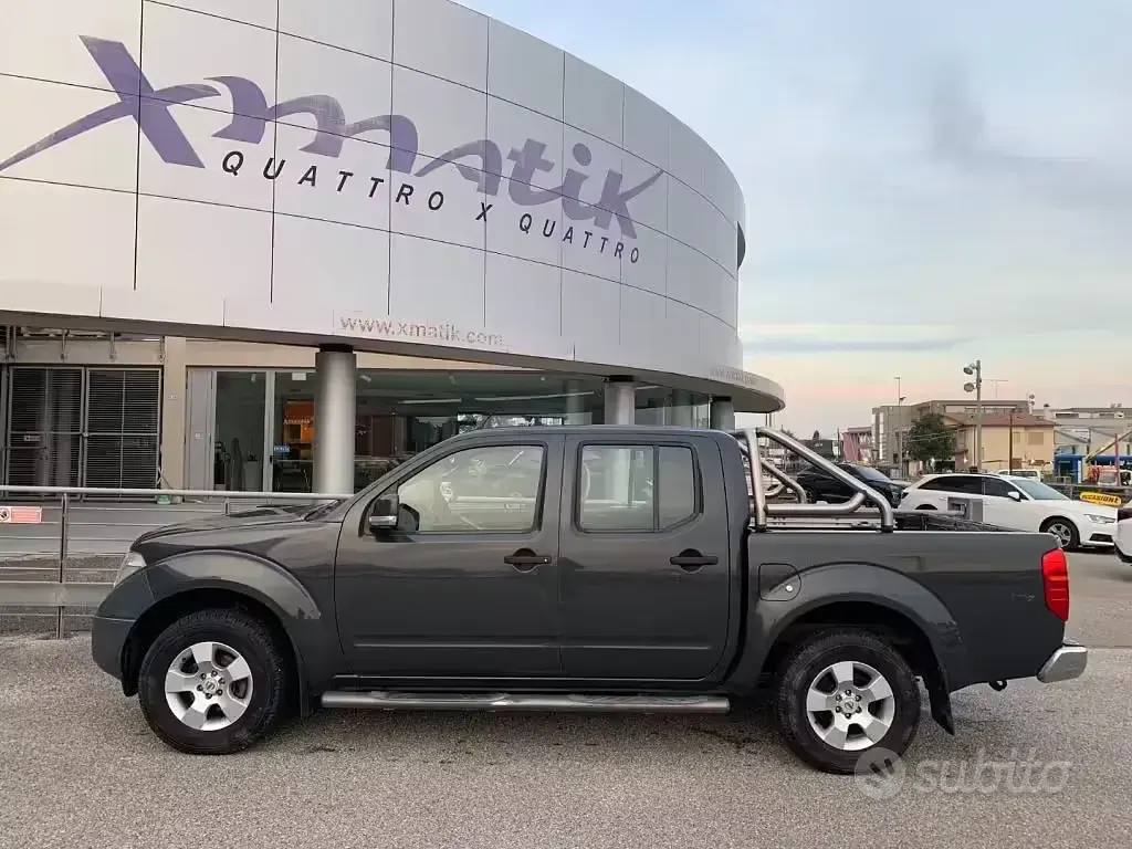 Usata Nissan Navara 171 CV (125 kW) 2007 Antracite metallizzato Pick-up