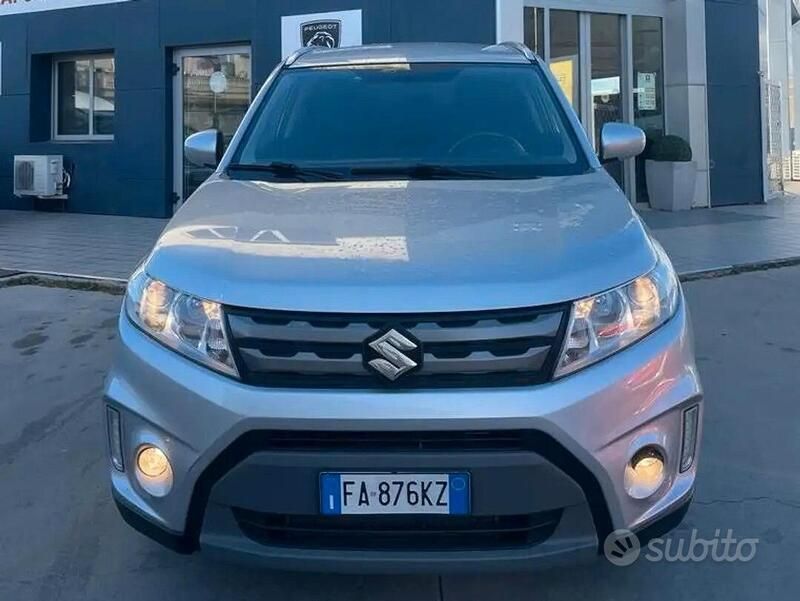 Usata Suzuki Vitara Cool 120 CV (88 kW) 2015 Grigio SUV