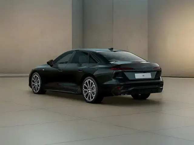 Nuova Audi A6 Business 204 CV (150 kW) 2026 Verde midnight metallizzato Berlina