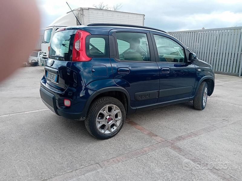 Usata Fiat Panda 4x4 75 CV (55 kW) 2014 Blu Utilitaria