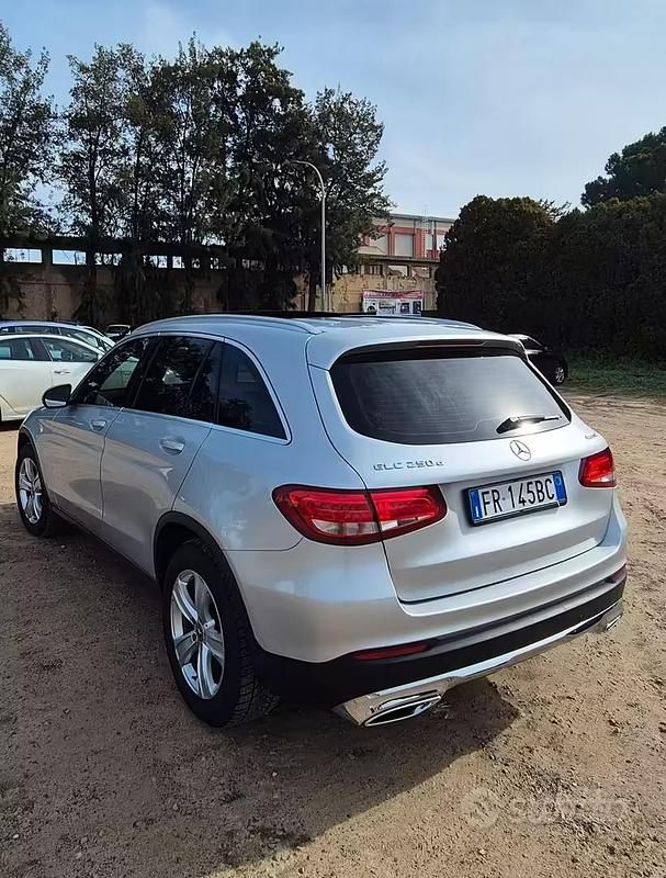 Usata Mercedes GLC250 204 CV (150 kW) 2018 Grigio SUV