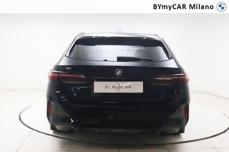 Usata BMW i5 M Sport 249 kW (339 CV) 2024 Nero Station wagon