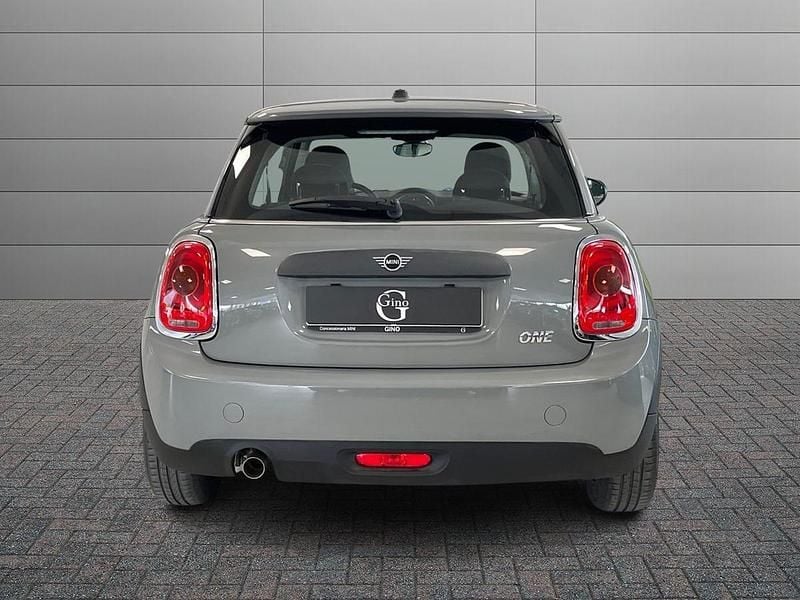 Begagnad Mini ONE 75 HK (55 kW) 2020 Grå Halvkombi