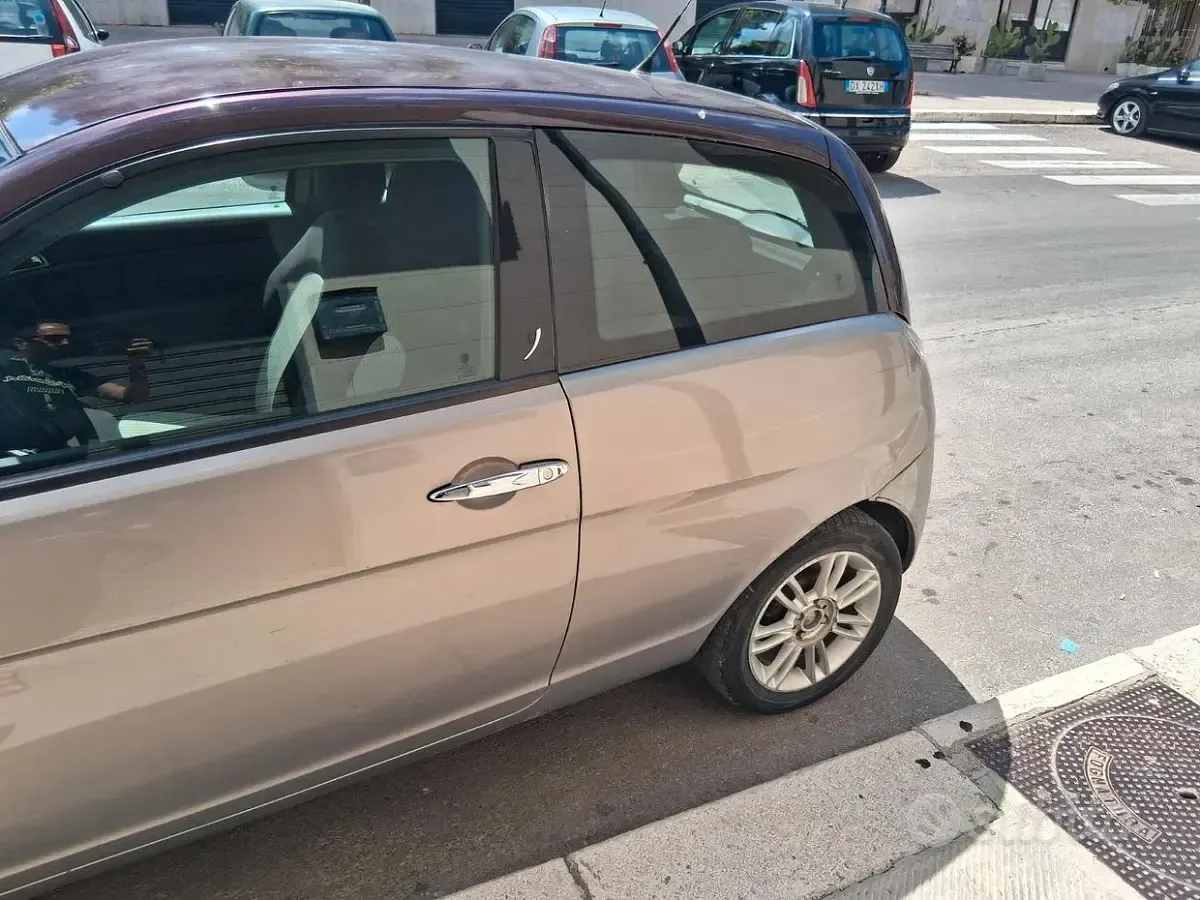 Usata Lancia Ypsilon 60 CV (44 kW) 2008 Utilitaria