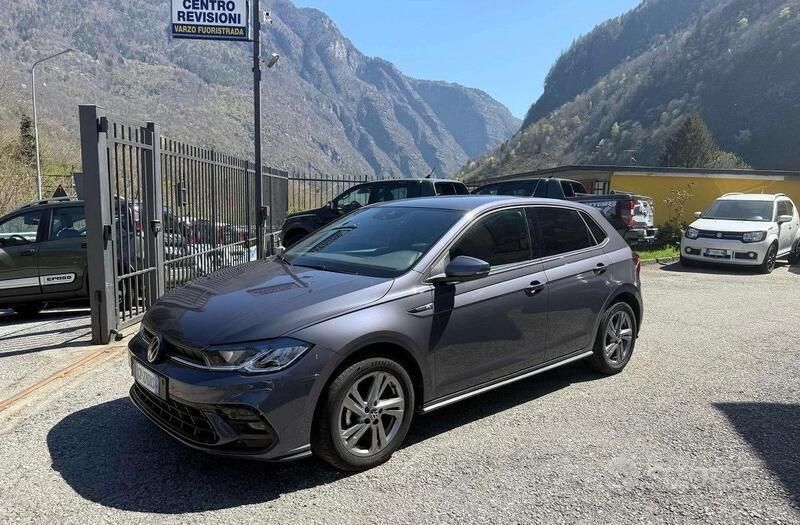 Usata 2023 VW Polo R-line Tre volumi | 22.500 € (Molto cara) - Immagine 1/4