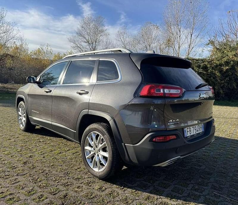 Usata Jeep Cherokee Limited 200 CV (147 kW) 2015 Grigio SUV
