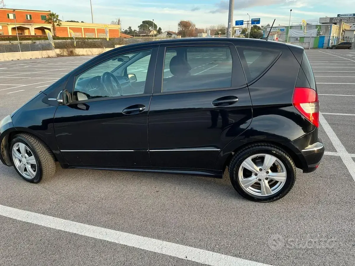 Usata Mercedes A200 Avantgarde 109 CV (80 kW) 2009 Nero Berlina