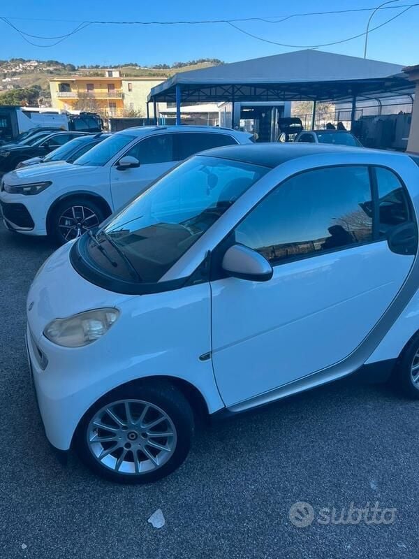 Usata 2009 Smart ForTwo Coupé Coupé | 4300 € (Buon prezzo) - Immagine 1/4