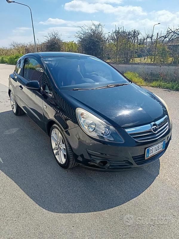 Usata Opel Corsa 2008 Nero Utilitaria