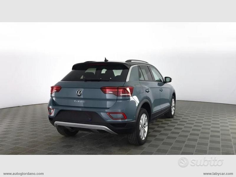 Usata VW T-Roc Edition 110 CV (80 kW) 2024 Grigio SUV