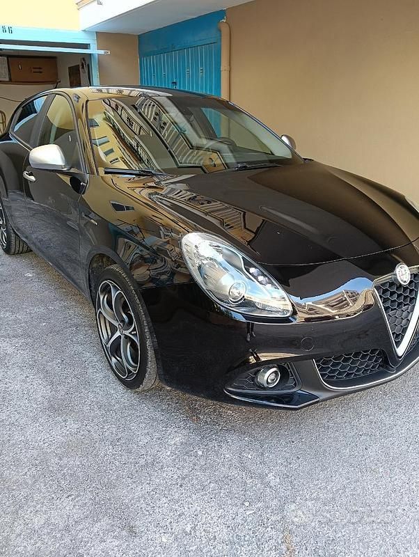 Usata Alfa Romeo Giulietta Super 120 CV (88 kW) 2018 Nero Utilitaria