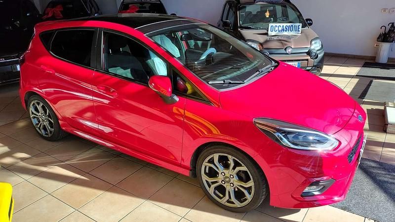 Usata Ford Fiesta ST-Line 125 CV (91 kW) 2018 Rosso Utilitaria
